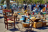 Bastia, il mercatino delle pulci della domenica