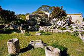 Parco archeologico di Mozia, Stagnone di Marsala. Resti dell'antico abitato nei pressi dell'attuale museo. 