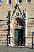 Messina - Il Duomo, il portale centrale (XIV - XVI sec.) 