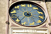 Messina - Il Duomo, campanile, particolare dell'orologio astronomico: il planetario