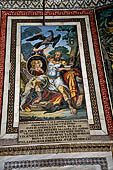 Palermo - Palazzo dei Normanni: decorazioni del portico d'ingresso che precede la cappella Palatina.