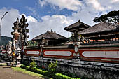 Pura Ulun Danu Bratan - Bali. Secondary courtyard to the south of the complex.