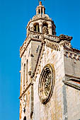 Korula, Curzola - Il campanile e il rosone della Cattedrale di S. Marco.