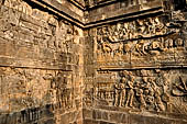 Borobudur reliefs - First Gallery, Northern side - Panel 86-87.