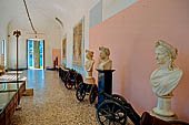 Bellagio, villa Melzi. Il museo, ex aranciera.