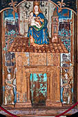 Lago di Como - Chiesa di S. Giacomo (XI - XII sec) Ossuccio. Una ancona in legno espressione della piet popolare.