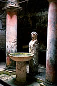 Scavi di Ercolano - Una fontana delle terme sub-urbane.