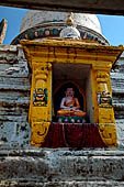 Kathmandu - the caitya in the centre of Thahiti Tole.