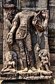 Ratnagiri - entrance porch of the main monastery - headless image of Avalokiteshvara 