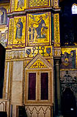 Monreale - Cattedrale di Santa Maria Nuova. Particolare del ciclo musivo. Re Guglielmo II riceve la corona da Cristo.