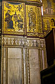 Monreale, Cattedrale di Santa Maria Nuova. Particolare del ciclo musivo, Re Guglielmo II offre la basilica alla Vergine.