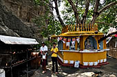 Aluvihara cave temples - The bho tree. 