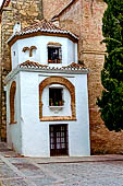 Ronda, la Ciudad. Iglesia de Santa Maria la Mayor, la casa detta del sacrestano attaccata alla torre campanaria. 