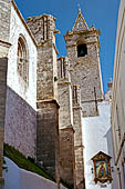 Vejer de la Frontera, chiesa del Divino Salvador. Il campanile realizzato sul minareto della precedente moschea.  