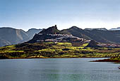 Zahara de la Sierra, vista dall'embalse salendo verso Algodonales. 