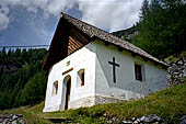 Austria Alti Tauri, escursione dal Salm Hutte a Heiligenblutt.  Alta valle della Moll. La cappella dedicata al santo Priccius (1629).