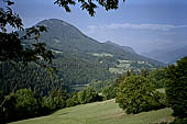 Austria. Carinzia. Vista della valle dal paesino di Zlan dove abbiamo trovato da alloggiare.