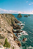 Penisola di Crozon, Finistère. La Pointe de Pen-Hir con gli scogli detti Tas de Pois. 