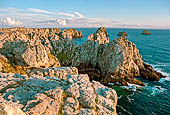 Penisola di Crozon, Finistère. La Pointe de Pen-Hir con gli scogli detti Tas de Pois. 