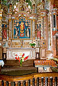 Finistère. Locronan, chiesa di St-Ronan, la pala d'altare del Rosario. 