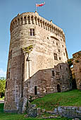 Dinan, Bretagna. Il Castello (XIII sec) con il mastio detto anche torre della Duchessa Anna.