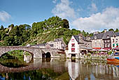 Dinan, Bretagna. Il Vieux Pont su La Rance. 