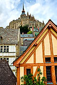 Mont Saint Michel. Il villaggio. Case a graticcio. 