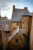 Mont Saint Michel, Il villaggio. Case in pietra.