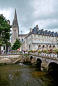 Quimper, passeggiata lungo l'Odet, il ponte di Santa Caterina. 