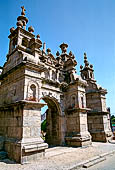 Il complesso parrocchiale, enclos, di Saint Thgonnec. La porta trionfale.