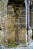Il complesso parrocchiale, enclos, di La Martyre. Chiesa di San Salomone, dettaglio dell'abside.