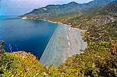 Cap Corse, la costa occidentale, spiaggia sotto la rocca di Nonza