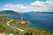 La Torre di Punta del Bollo, nei pressi di Capo Caccia, affacciata su Cala Dragunara. 