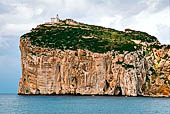 Il faro di Capocaccia, visto dal battello per la grotta di Nettuno. 