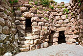 Torralba. Nuraghe di Santu Antine: particolare dell'ingresso al bastione e alla torre est. 