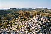 Resti di nuraghe nei pressi di Piana del Golgo. 