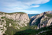 Da monte Tiscali, veduta del Supramonte verso meridione. 