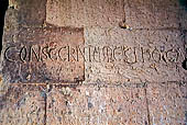 La chiesa di S. Antioco di Bisarcio,  epigrafe riferita all�edificazione della chiesa.