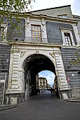 Catania - porta Uzeda da via Dusmet