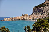 Cefal - The wonderful view of the bay from Torre Santa Lucia with the city dominated by the Rocca. 