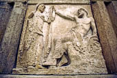 Palermo, museo Salinas, metope di Selinunte, Zeus ed Hera (Tempio E) 
