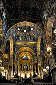 Palermo - Palazzo dei Normanni, Cappella Palatina: la navata centrale verso il prebiterio