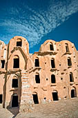 Ksar Ouled Soltane, antico granaio fortificato. 