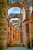 El Jem, l'anfiteatro romano. Camminamento interno.