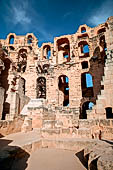 El Jem, l'anfiteatro romano. Dettaglio delle sottostrutture che sorreggono la cavea.