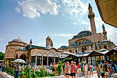 Konya, Mevl�n�  Museum. La moschea. 
