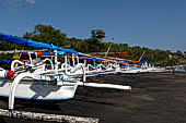 The Amed area is comprised of many traditional little fishing villages. The black sand beach is always full with the pretty traditional jukung fishing outrigger canoes lined up on the sand.