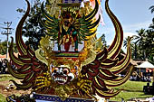 Cremation ceremony - animal-shaped sarcophagus, the appropriate figure is determined by the caste of the deceased.