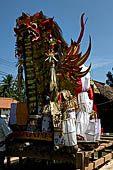 Cremation ceremony - animal-shaped sarcophagus, the appropriate figure is determined by the caste of the deceased. 