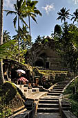 Gunung Kawi (Bali) - The stairway that descends down to the river bottom.